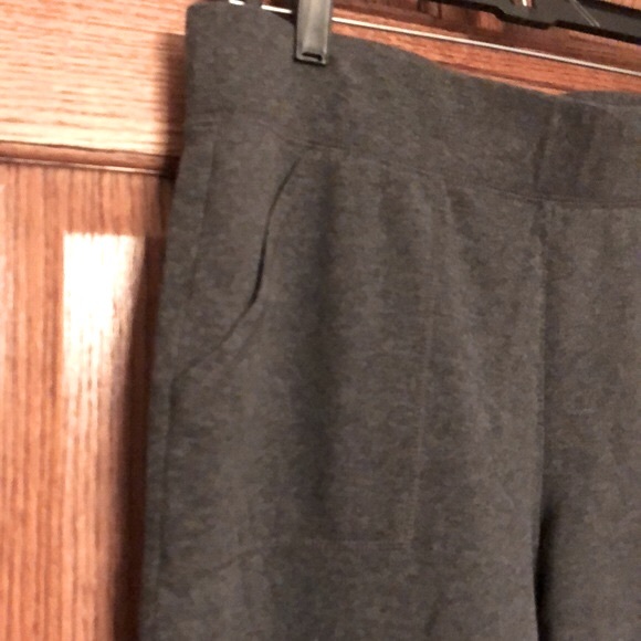 NEW LISTING! St. Johns Bay Active Pants - Picture 4 of 10